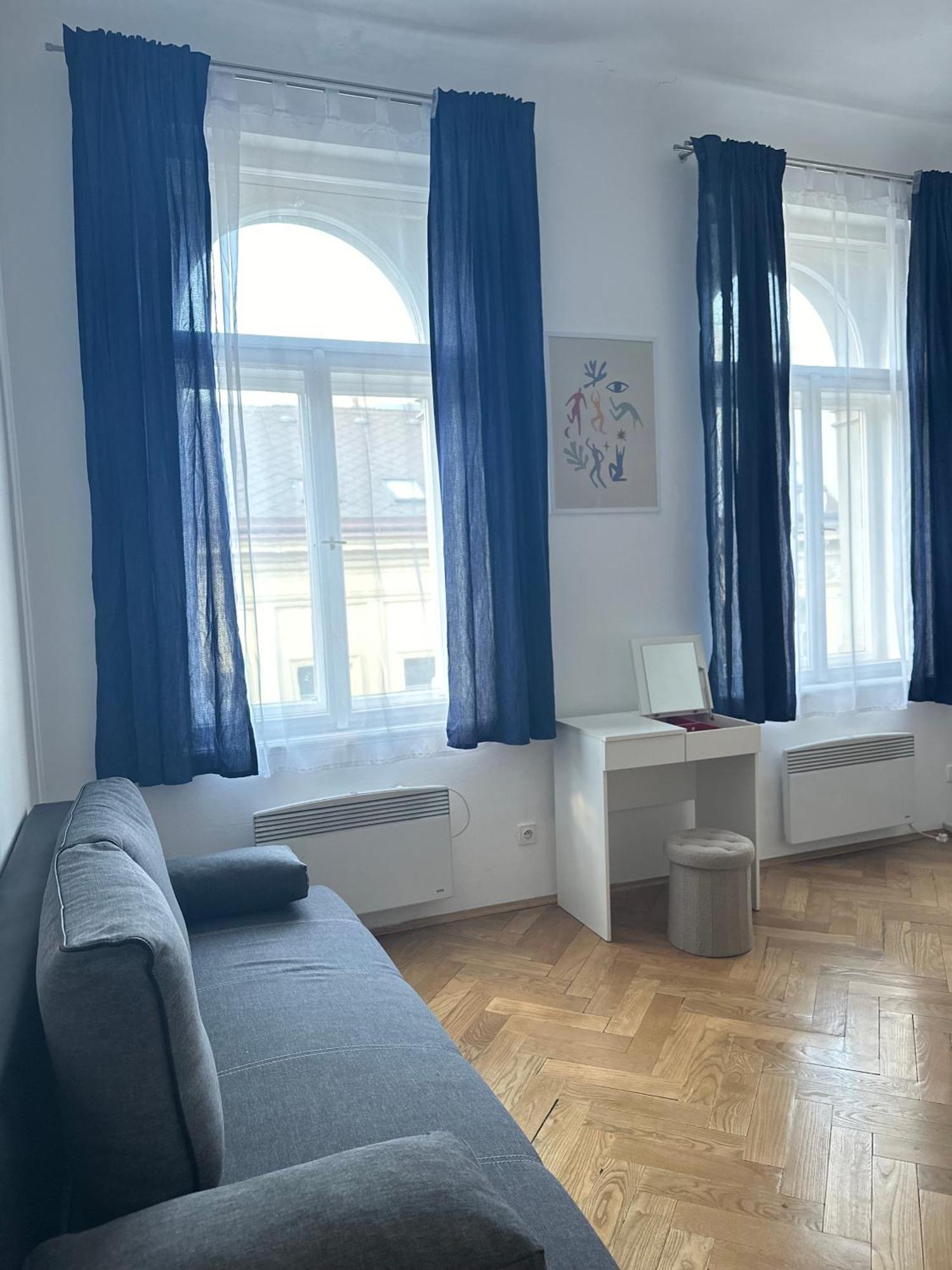 Skorepka 4 Praga